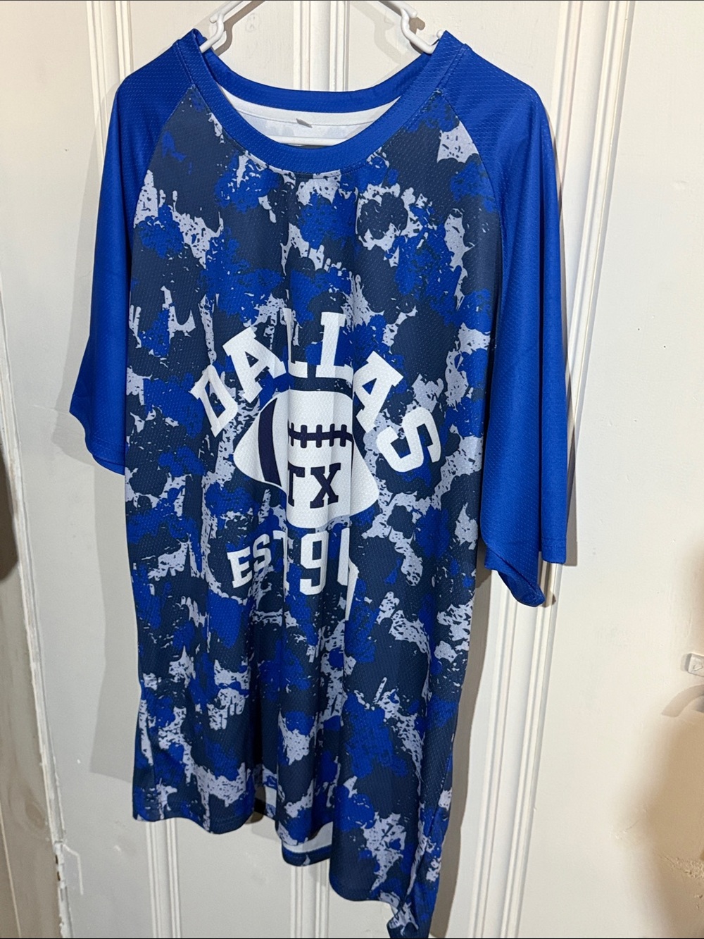 Source Unknown Blue and White Dallas Football Short Sleeve Tee